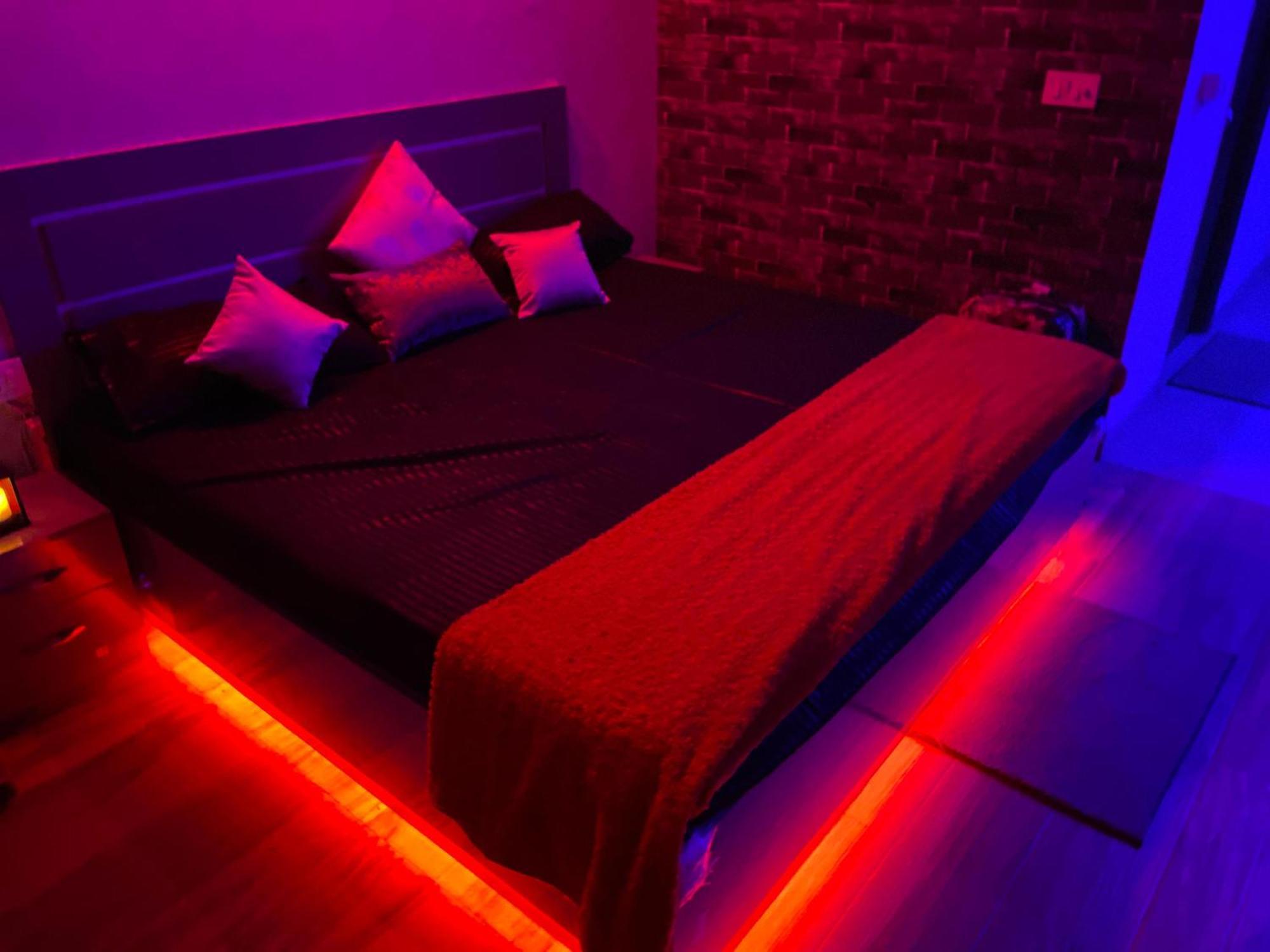 Kinky Dark Rooms Greater Noida Luaran gambar