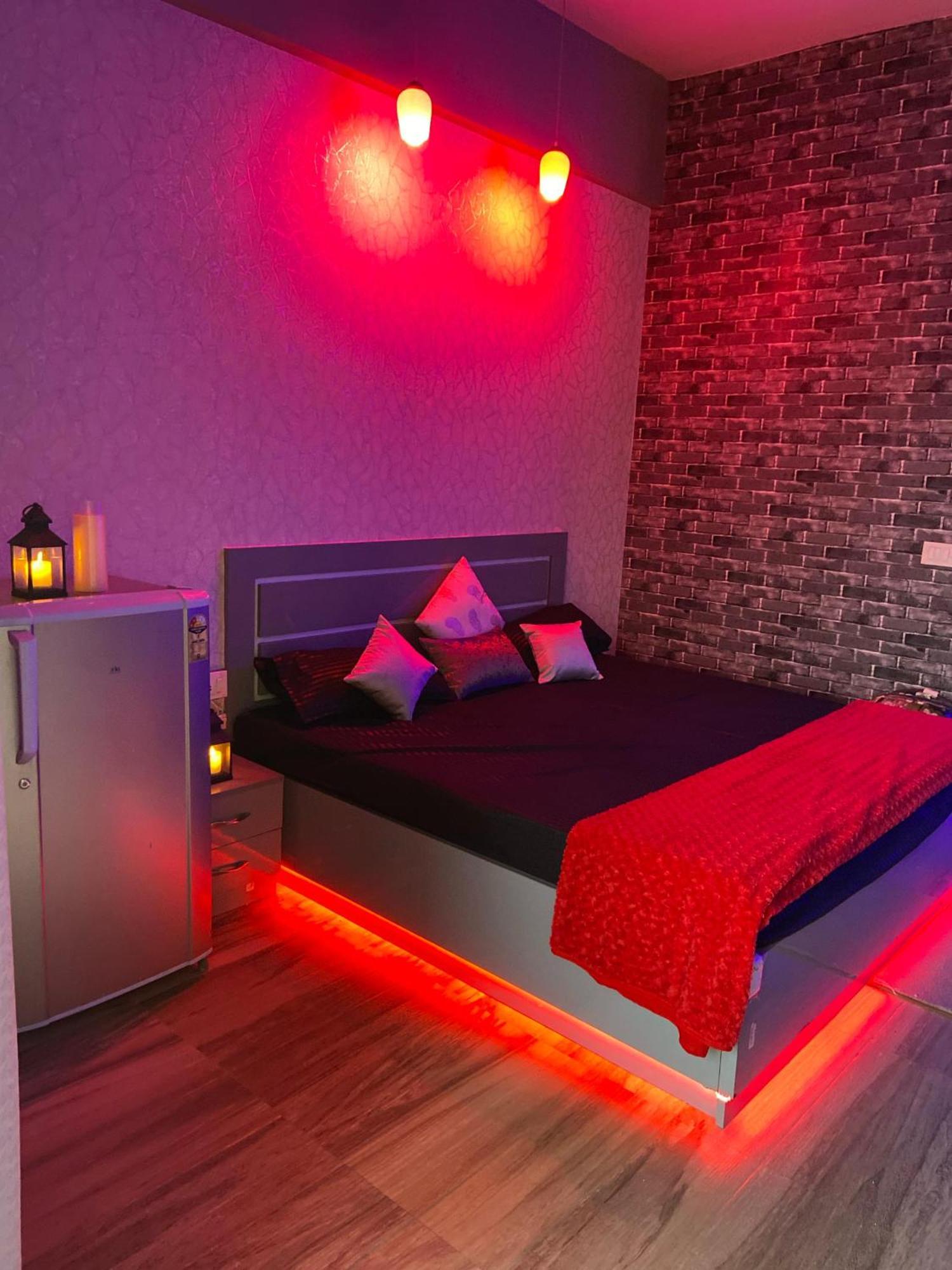 Kinky Dark Rooms Greater Noida Luaran gambar